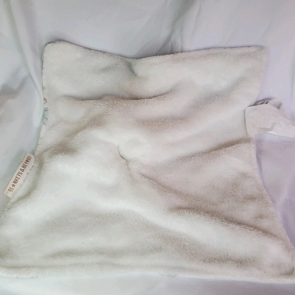Blankets and Beyond Blue White Gray Elephant Baby Lovey‎ Security Blanket